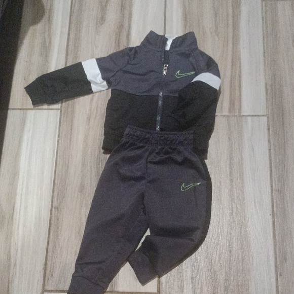 Nike Kids' Black and Gray Tracksuit - Picture 1 of 4